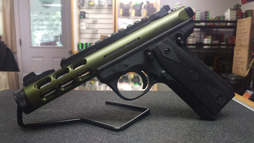 Gun Shop «Smith Outfitters, LLC», reviews and photos, 254 Avery Ave, Steubenville, OH 43952, USA