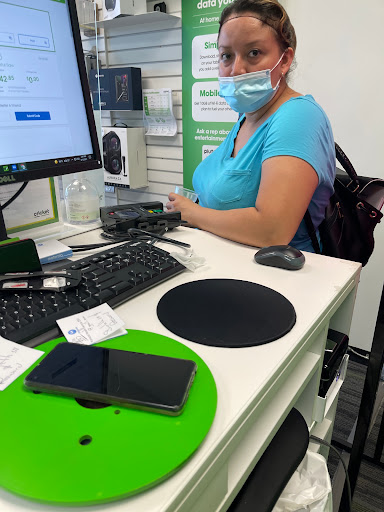 Cell Phone Store «Cricket Wireless Authorized Retailer», reviews and photos, 22360 S Sterling Blvd #106, Sterling, VA 20164, USA