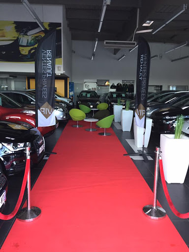 Photo 2 - Garage Renault Parentis - TRISCOS Automobiles -