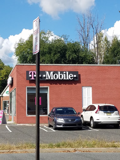 Cell Phone Store «T-Mobile», reviews and photos, 636 N Rte 17, Paramus, NJ 07652, USA