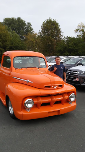 Car Dealer «Greentree Toyota», reviews and photos, 87 Federal Rd, Danbury, CT 06811, USA