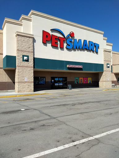 Pet Supply Store «PetSmart», reviews and photos, 5810 Antioch Rd, Merriam, KS 66202, USA