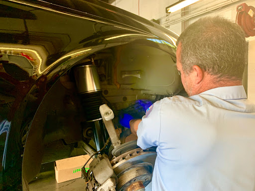 Auto Repair Shop «Dynamic Performance», reviews and photos, 1717 N Sepulveda Blvd, Manhattan Beach, CA 90266, USA