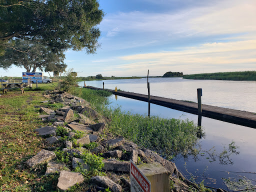 Seafood Restaurant «Lone Cabbage Fish Camp», reviews and photos, 8199 W King St, Cocoa, FL 32926, USA