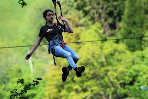 Saint Clément Aventure - Parc Tree Climbing & Activities Dans L'allier image