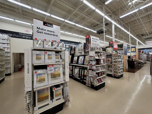 Craft Store «Michaels», reviews and photos, 612 W Crossville Rd, Roswell, GA 30075, USA