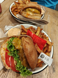 Plats et boissons du Restaurant Burger & Fries à Paris - n°2