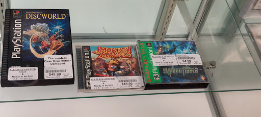 Electronics Store «Mega Media Xchange», reviews and photos, 1709 N Farwell Ave, Milwaukee, WI 53202, USA