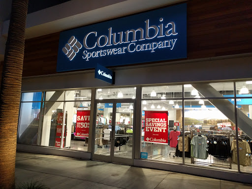 Sportswear Store «Columbia Sportswear Outlet at The Pike Outlets», reviews and photos, 35 Bay St, Long Beach, CA 90802, USA