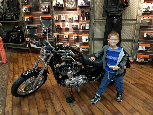 Motorcycle Repair Shop «Wabash Valley Harley-Davidson, Inc.», reviews and photos, 3912 US-41, Terre Haute, IN 47802, USA