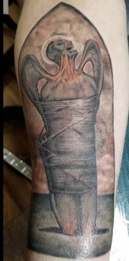 Explore family birth flower tattoo ideas, creative tattoo ideas in Chicago Heights, available at State Line Tattoo Company