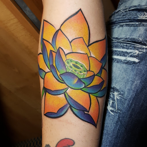 Tattoo Shop «Beautiful Sin Tattoos», reviews and photos, 245 N Queen St, Lancaster, PA 17603, USA