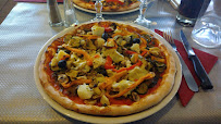 Plats et boissons du Pizzeria LE VIA CHIARA à Meyzieu - n°16