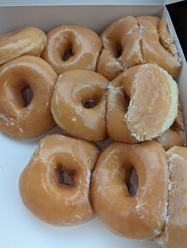 Donut Shop «Krispy Kreme South Charleston», reviews and photos, 42 Riverwalk Plaza McCorkle Ave, South Charleston, WV 25303, USA