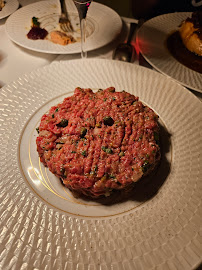 Steak tartare du Restaurant Le Relais Plaza à Paris - n°3
