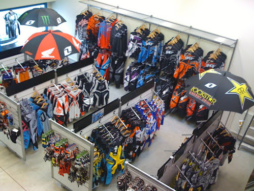 Magasin de pièces et d'accessoires pour motos KLG Racing Ferrière-la-Grande