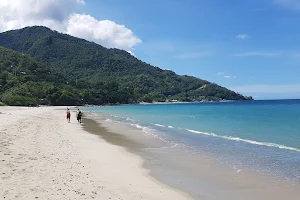 Aninuan Beach image