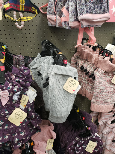 Pet Supply Store «Petco Animal Supplies», reviews and photos, 9111 Metropolitan Ave, Rego Park, NY 11374, USA