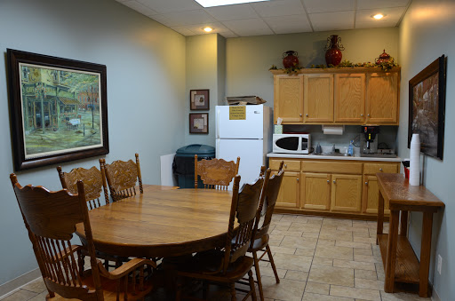 Funeral Home «Neal-Tarpley-Parchman Funeral Home», reviews and photos, 1510 Madison St, Clarksville, TN 37040, USA