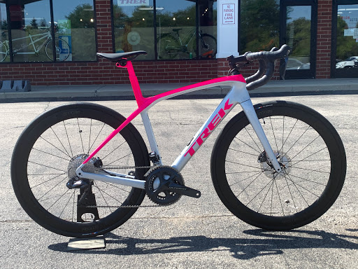 Bicycle Store «M & M Cyclery», reviews and photos, 734 Butterfield Rd, Mundelein, IL 60060, USA