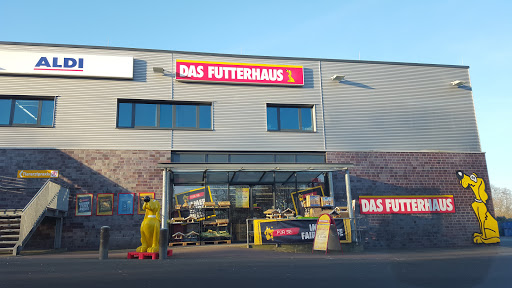 DAS FUTTERHAUS - Wedel unter Wedel, 