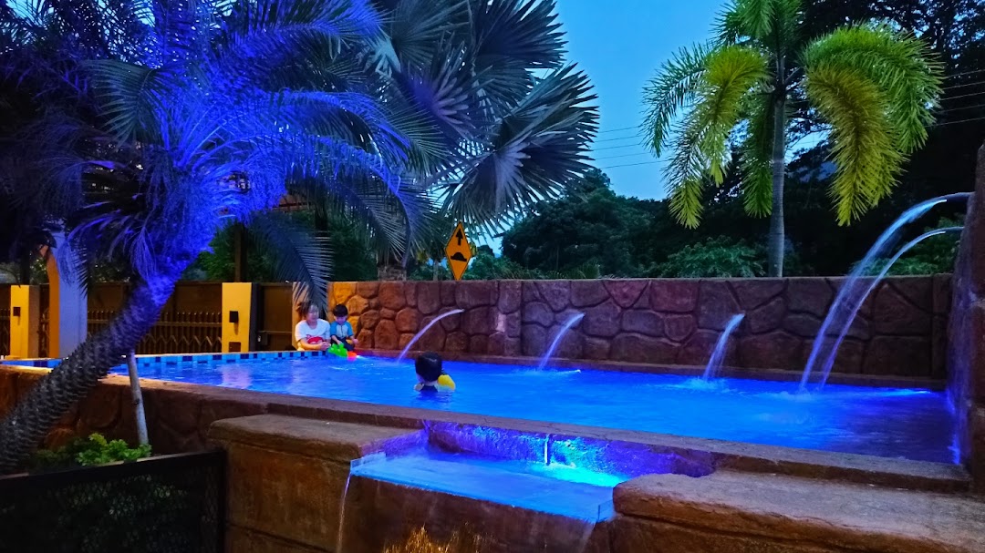 Tambun Pool Villa