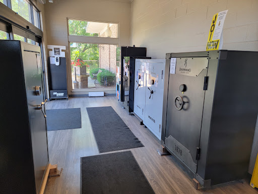 Gun Shop «Second Amendment Sports», reviews and photos, 3705 W Elm St, McHenry, IL 60050, USA