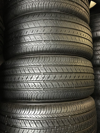 Xalos Tires