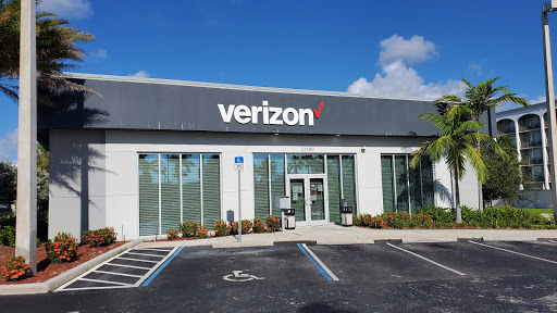 Cell Phone Store «Verizon», reviews and photos, 12190 Biscayne Blvd, North Miami, FL 33181, USA