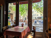 Atmosphère du Restaurant L'Épicerie de Ginette à Avignon - n°8