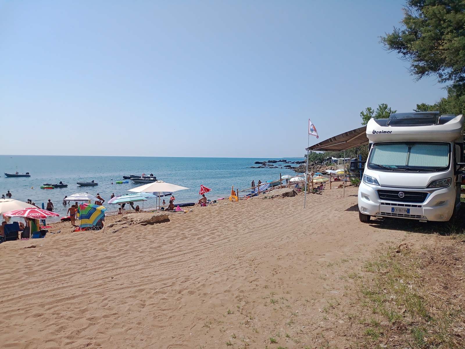 Photo de Alfieri beach - endroit populaire parmi les connaisseurs de la détente