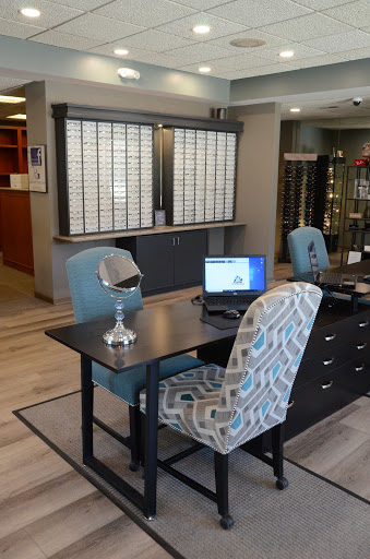 Eye Care Center «Skowron Eye Care», reviews and photos, 370 N York St, Elmhurst, IL 60126, USA