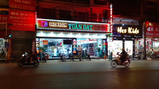 Showroom Tuấn Đạt