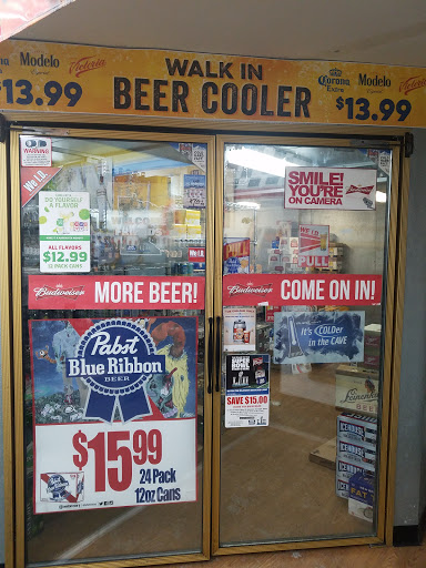Liquor Store «White Bear Liquor & Wine», reviews and photos, 2227 White Bear Ave, Maplewood, MN 55109, USA