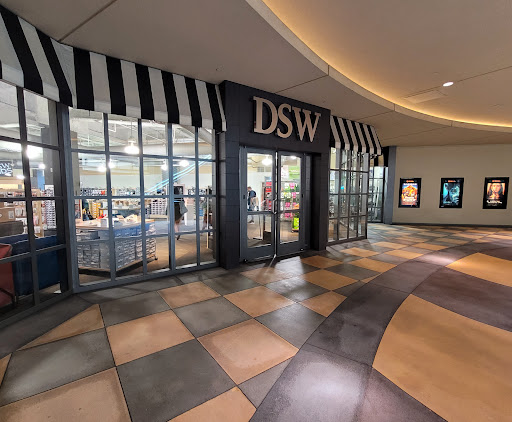 DSW Designer Shoe Warehouse, 15301 Ventura Blvd, Sherman Oaks, CA 91403, USA, 