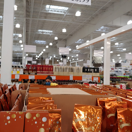 Warehouse store «Costco Wholesale», reviews and photos, 1000 N Rengstorff Ave, Mountain View, CA 94043, USA