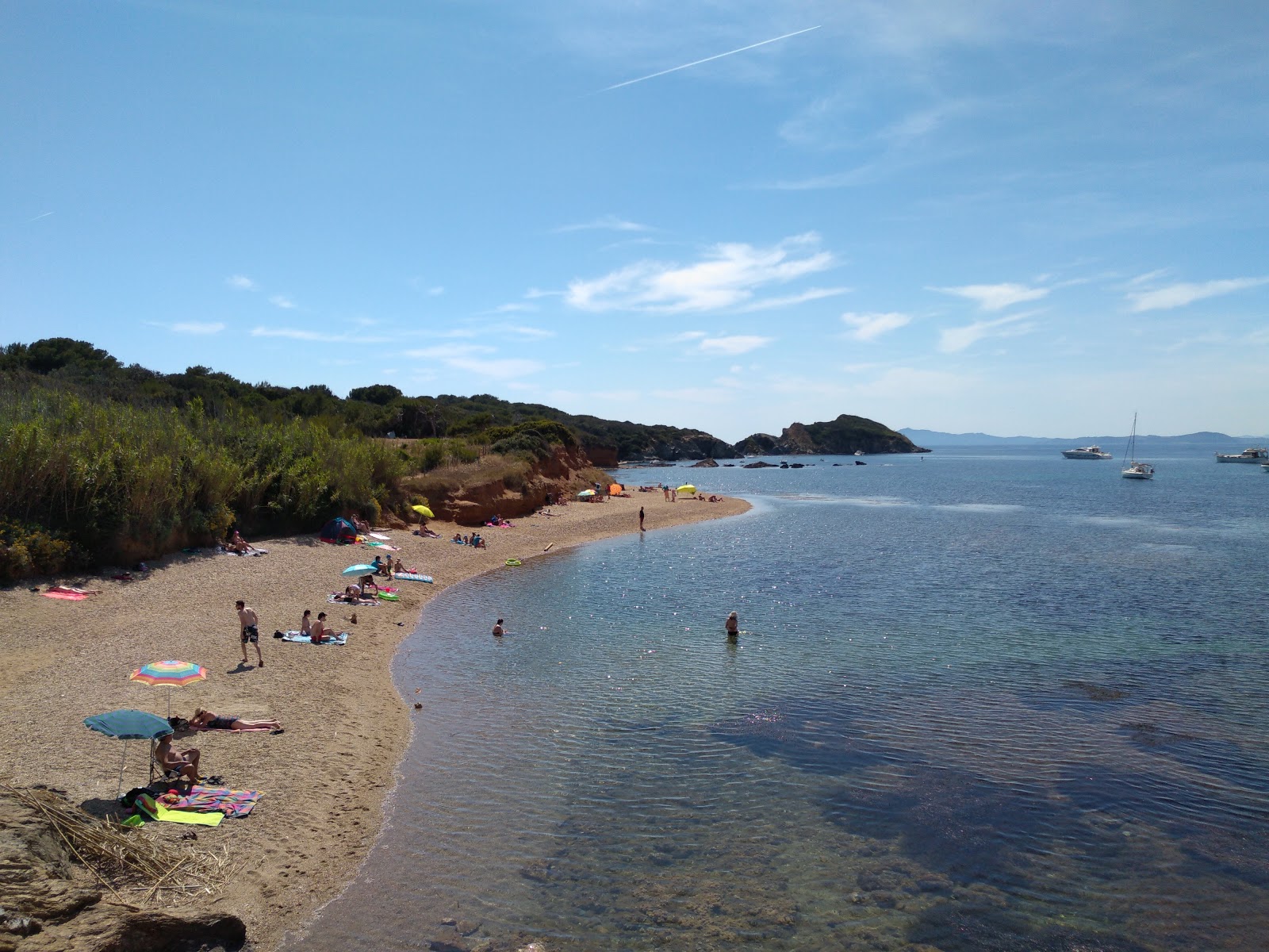 Foto von Plage de la Madrague mit türkisfarbenes wasser Oberfläche