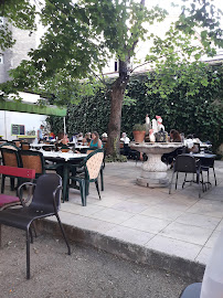 Atmosphère du Restaurant français Les Terrasses d'Alex à Villeurbanne - n°11