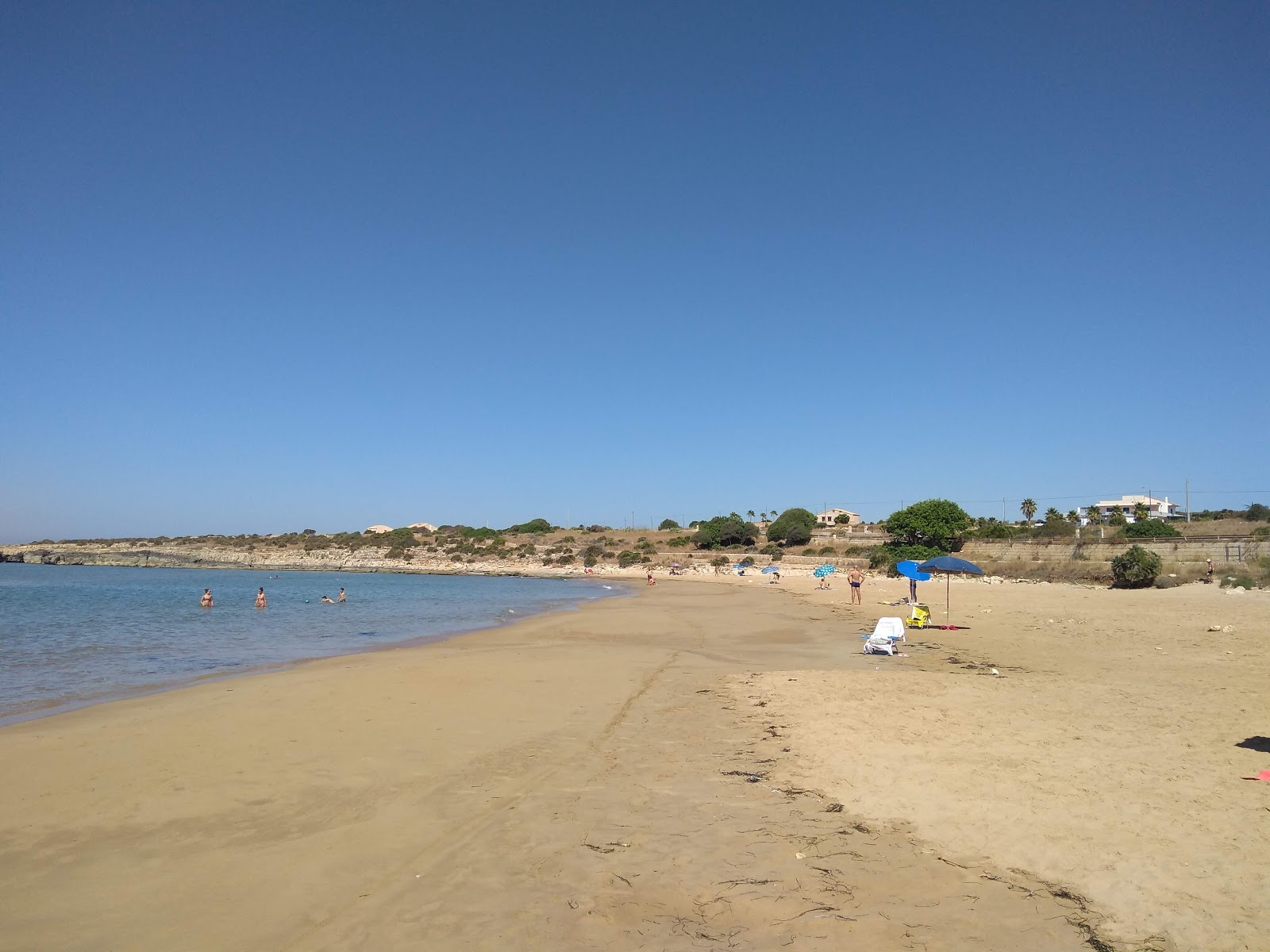 Foto van Costa di Carro met ruime baai