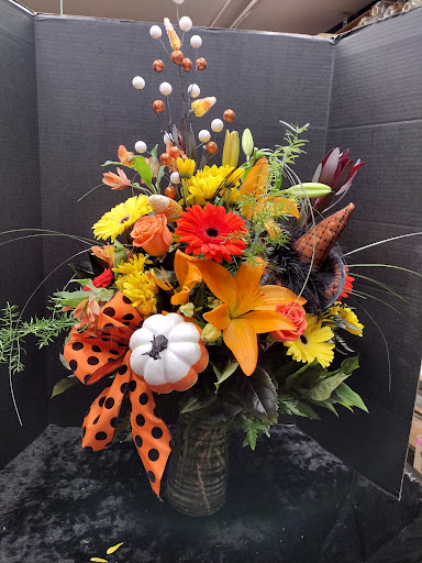 Florist «Flowers By Lobb», reviews and photos, 1382 Fort St, Lincoln Park, MI 48146, USA