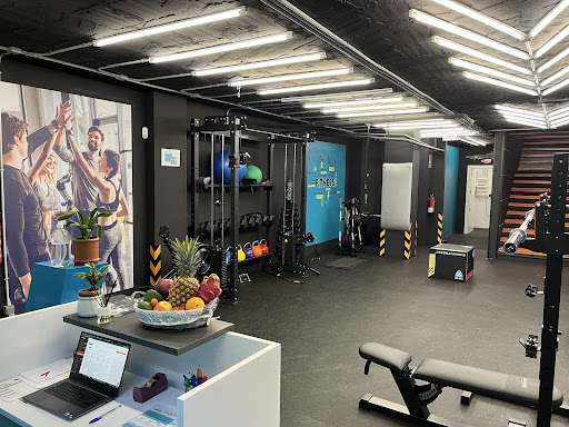 Winfit Gimnasio - Centro de entrenamiento Plaza Castilla en Madrid, Madrid
