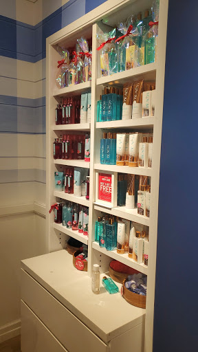 Beauty Supply Store «Bath & Body Works», reviews and photos, 275 Pavilion Pkwy, Fayetteville, GA 30214, USA