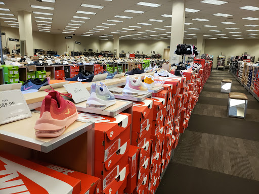 Shoe Store «DSW Designer Shoe Warehouse», reviews and photos, 16920 SW 72nd Ave, Tigard, OR 97224, USA