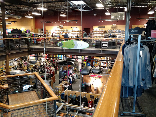 Camping Store «REI», reviews and photos, 1703 S Brentwood Blvd, Brentwood, MO 63144, USA