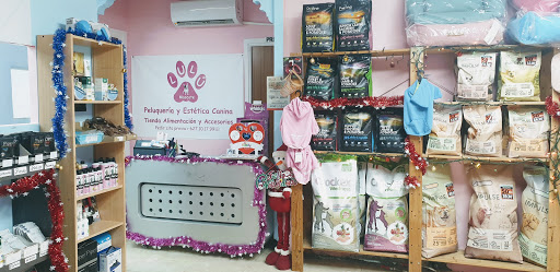 Lulú Mascote Detallitos con Amor en Les Pinedes de l'Armengol, Barcelona