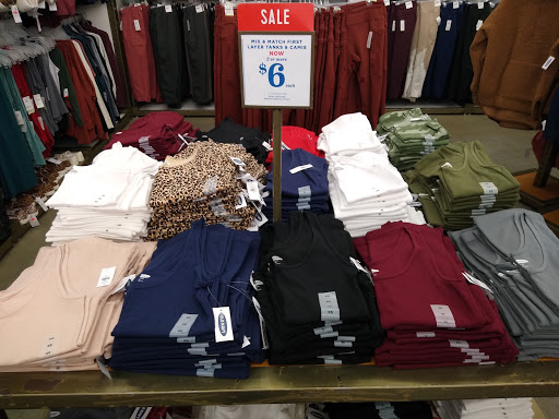 Clothing Store «Old Navy», reviews and photos, 2421 Cranberry Hwy, Wareham, MA 02571, USA