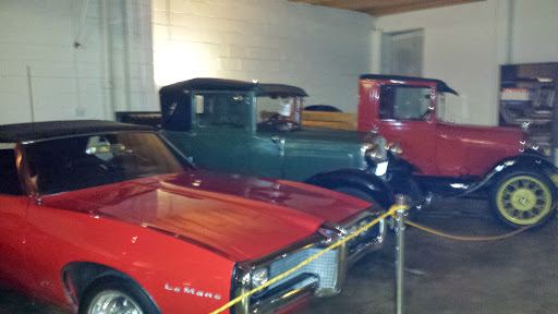 Car Dealer «Classic Cars West», reviews and photos, 411 26th St, Oakland, CA 94612, USA