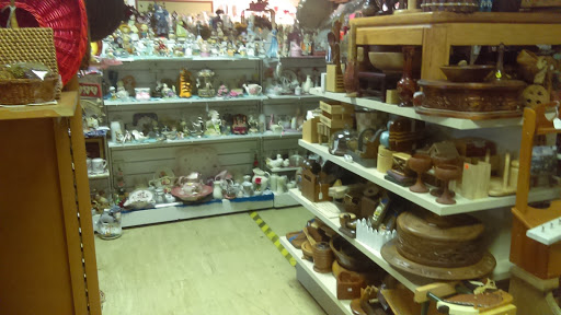 Thrift Store «H2O Help & Hope To Others», reviews and photos, 451 SE Maple St, Dallas, OR 97338, USA