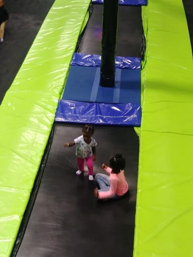 Movie Theater «Edge 12 Birmingham», reviews and photos, 7001 Crestwood Blvd #1100, Birmingham, AL 35210, USA