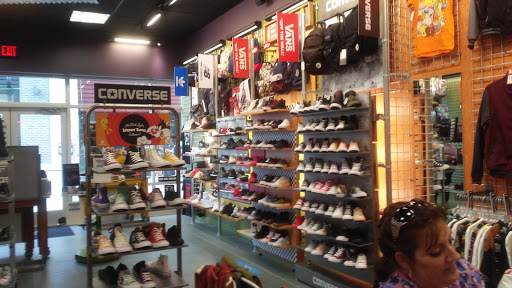 Outlet Mall «Tanger Outlet Grand Rapids», reviews and photos, 350 84th St SW, Byron Center, MI 49315, USA